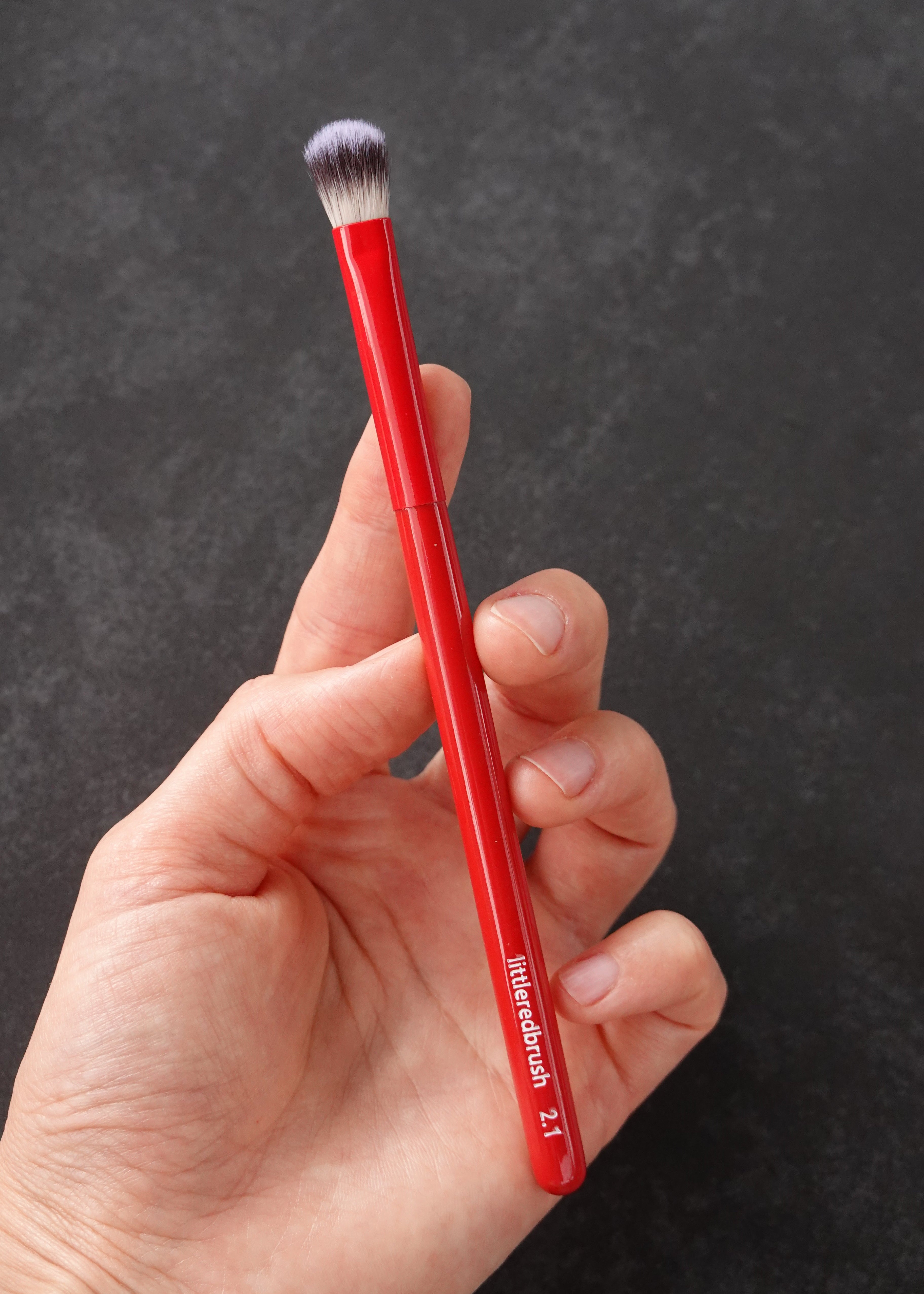 2.1 eyeshadow blending brush