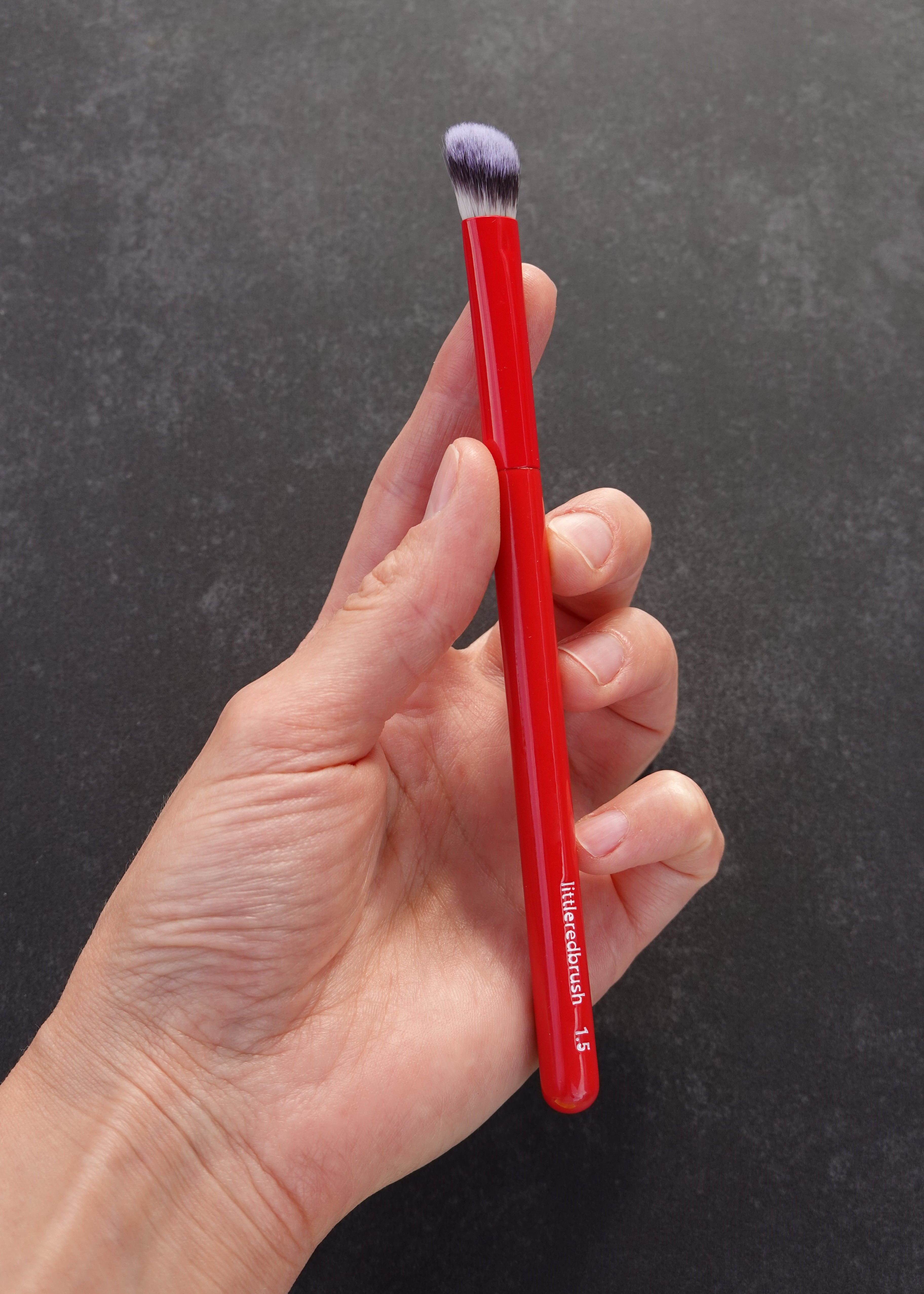 1.5 precision concealer brush